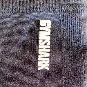 Gym shark capri leggings
